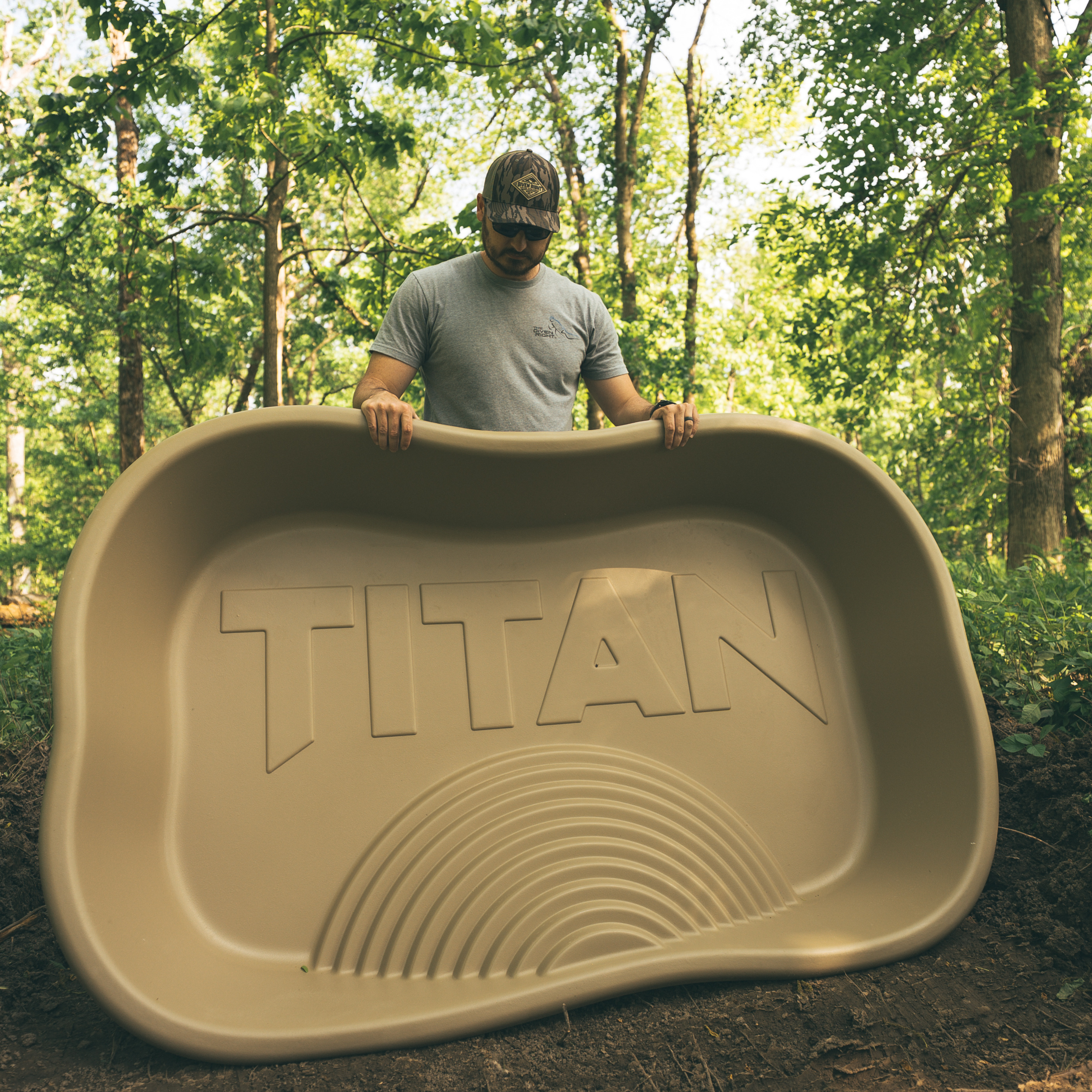 Titan Hunting Deer Pond-Watering Trough