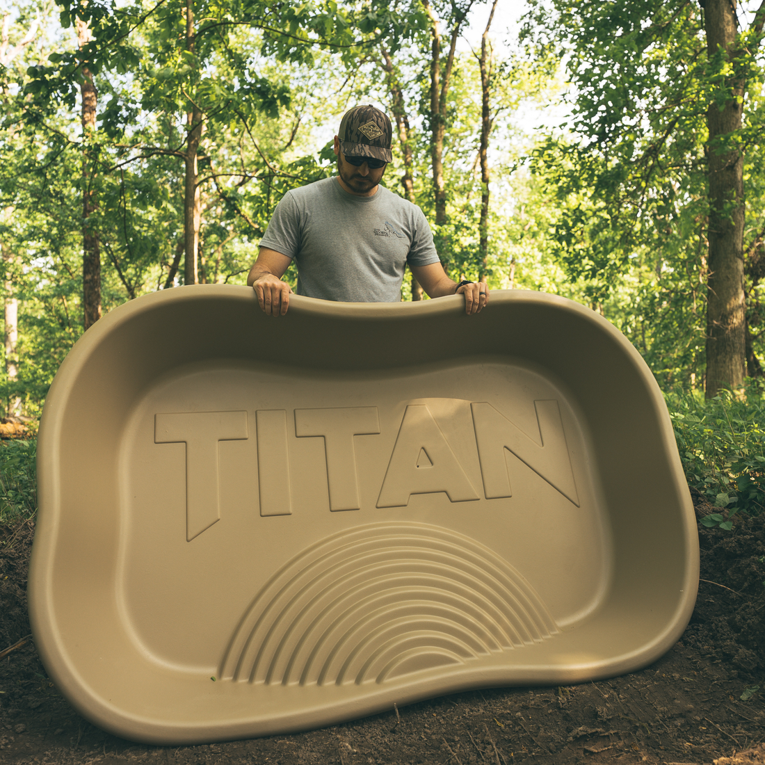 Titan Hunting Deer Pond-Watering Trough