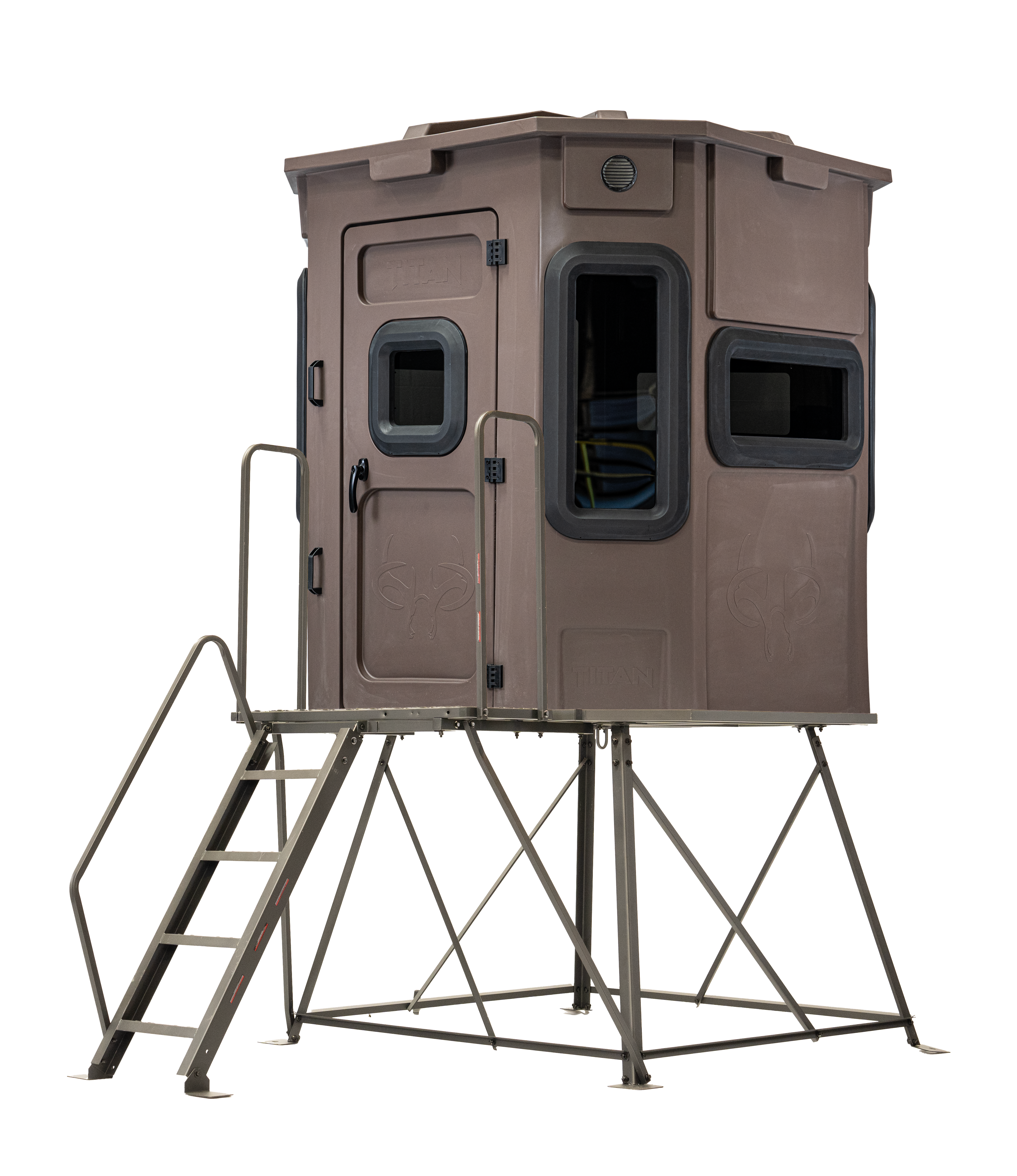 Titan Pro Archery & Rifle Combo Blind in tree-trunk brown, mounted on a 4ft tower with ladder