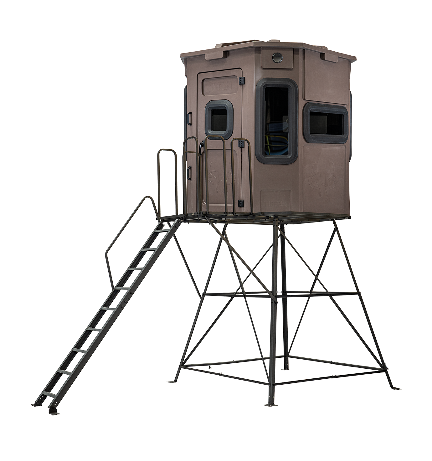 Titan Pro Archery & Rifle Combo Blind in tree-trunk brown, mounted on a 8ft tower with ladder and extension